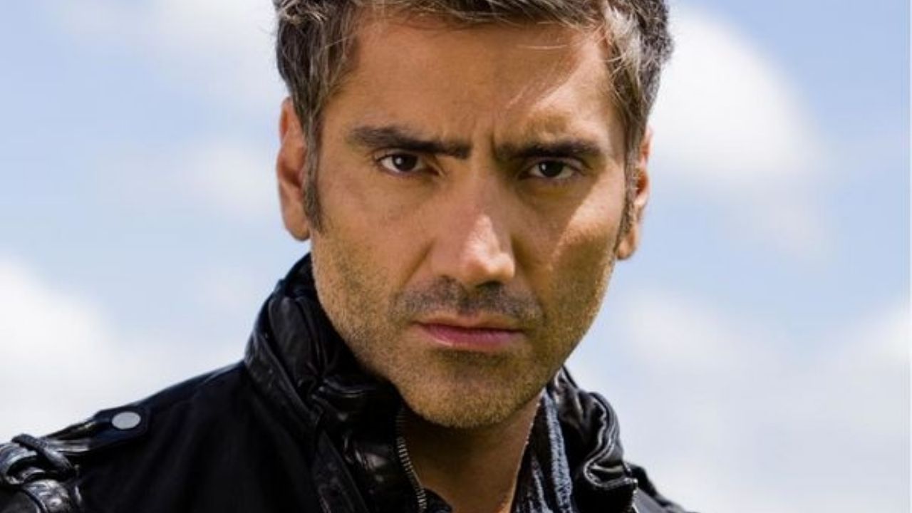 Alejandro Fernández mantiene enamoradas a fans con sensuales fotos