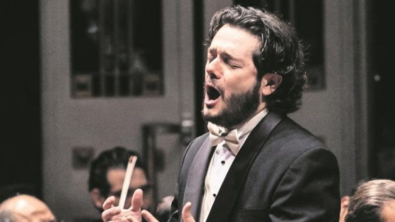 El tenor Arturo Chacón habla de su gran creatividad en esta cuarentena