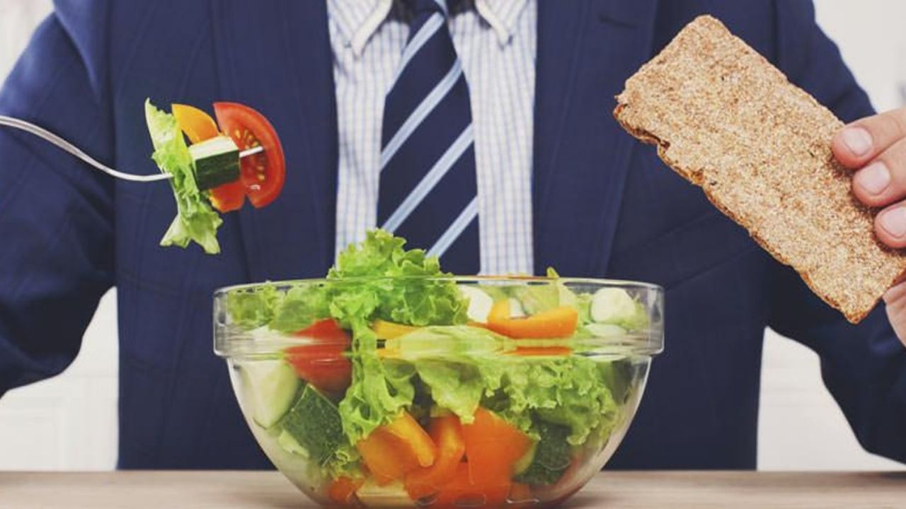 Consumir estos alimentos ayudan a controlar y bajar el colesterol, según estudio