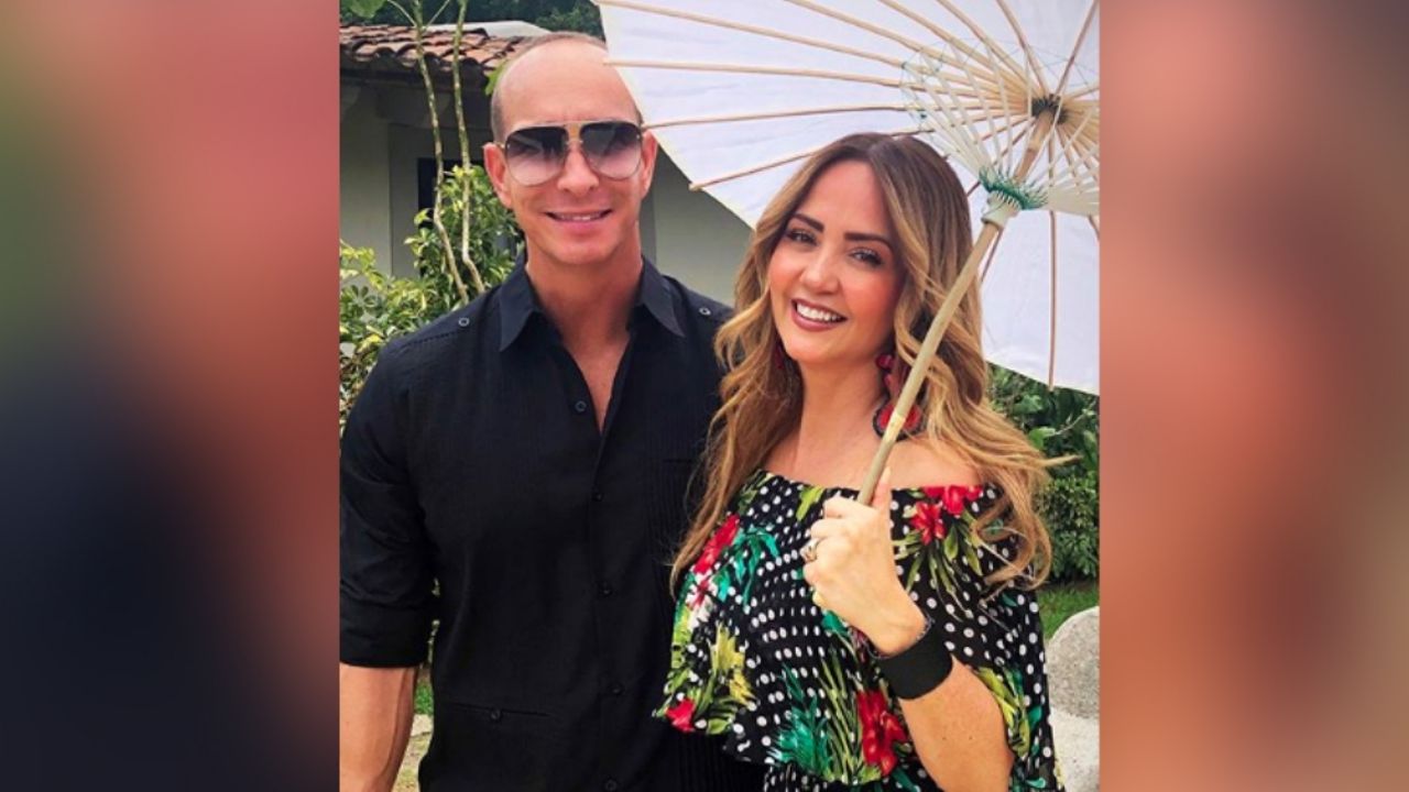 Erik Rubín deleita la pupila con el cuerpo que hace babear a Andrea Legarreta