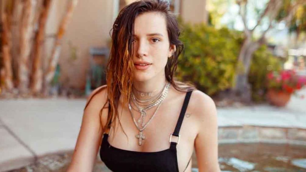 Bella Thorne roba suspiros con un seductor bikini ‘animal print’