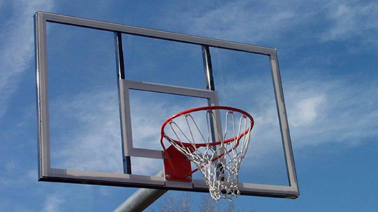 VIDEO: Youtuber crea tablero de basquetbol perfecto: “Imposible de fallar un tiro”