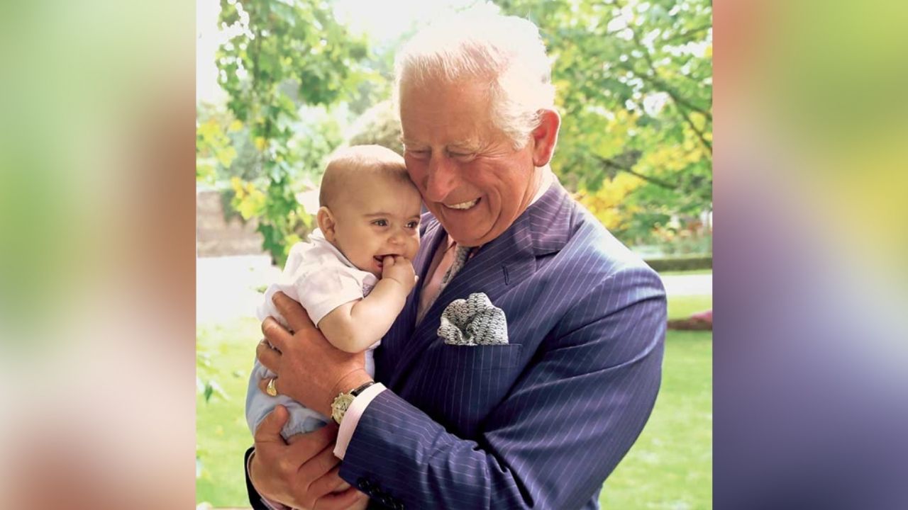Con tierna e inédita foto, Carlos felicita al Príncipe Louis en su cumpleaños