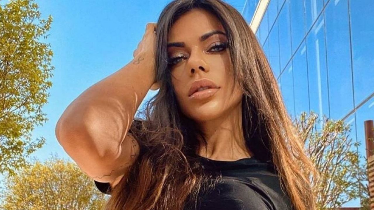 De esta sensual forma Suzy Cortez se protege del coronavirus