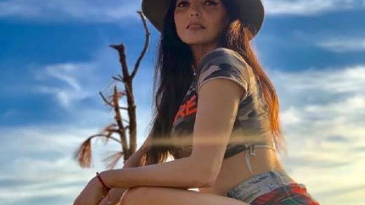 Ana Bárbara presume sus torneadas y provocativas piernas: “Qué cuerpazo”