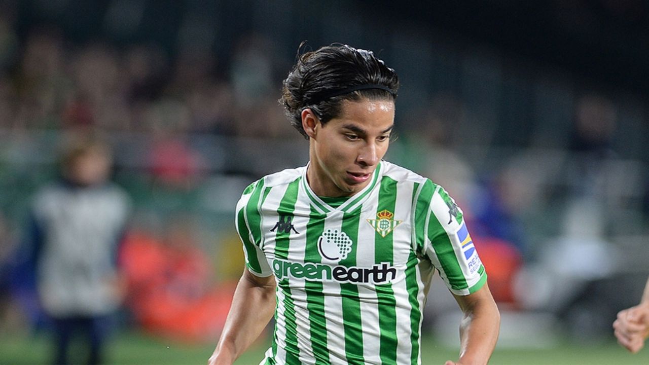 “A Miguel lo respeto mucho, pero no estoy de acuerdo con él”: Diego Lainez
