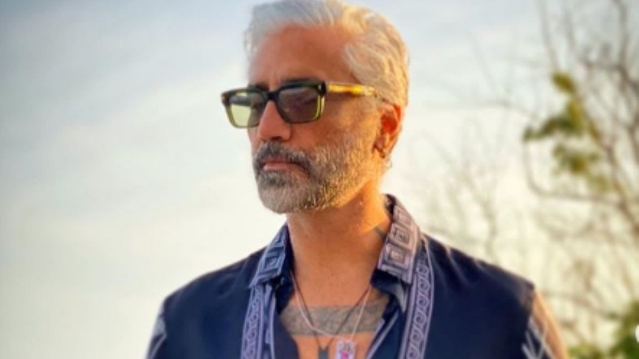 Alejandro Fernández causa sensación en Instagram al enseñar sus tatuajes íntimos: “La deshonra de Chente”