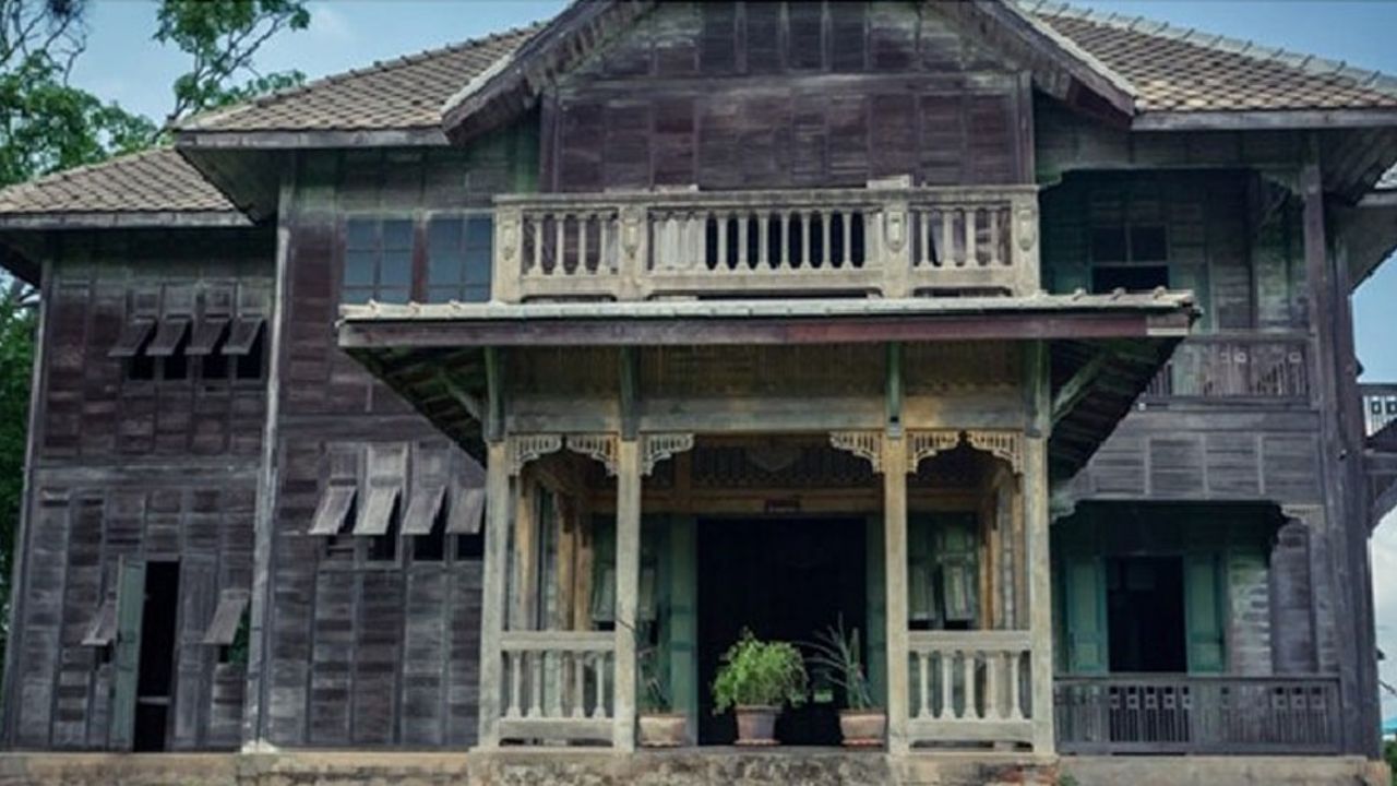 Autoridades encerrarán en casas embrujadas a quienes no respeten cuarentena