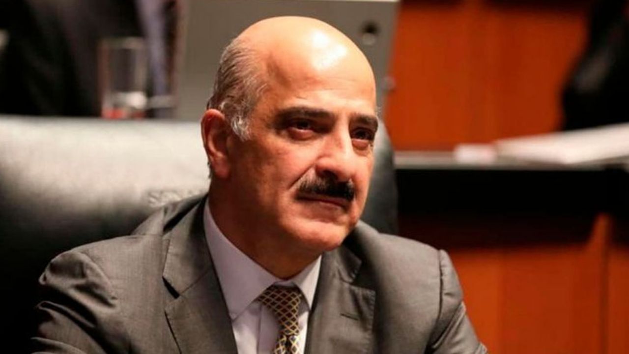 Ricardo Ahued renuncia a su cargo como administrador general de aduanas del SAT