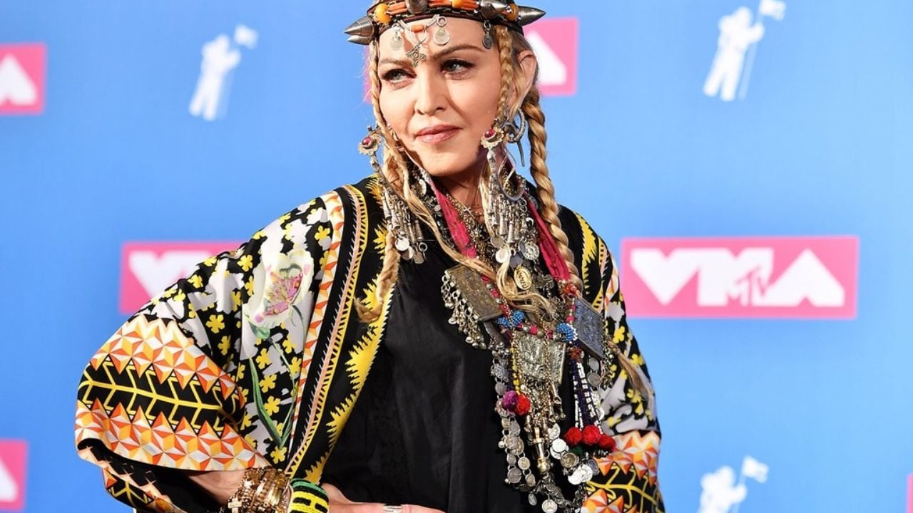 ¡Increíble gesto! Madonna dona 100 mil mascarillas a reclusos de EU