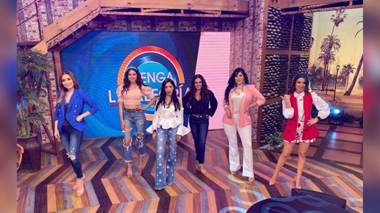 “La más corriente de TV Azteca”: Destrozan sin piedad a conductora de ‘VLA’