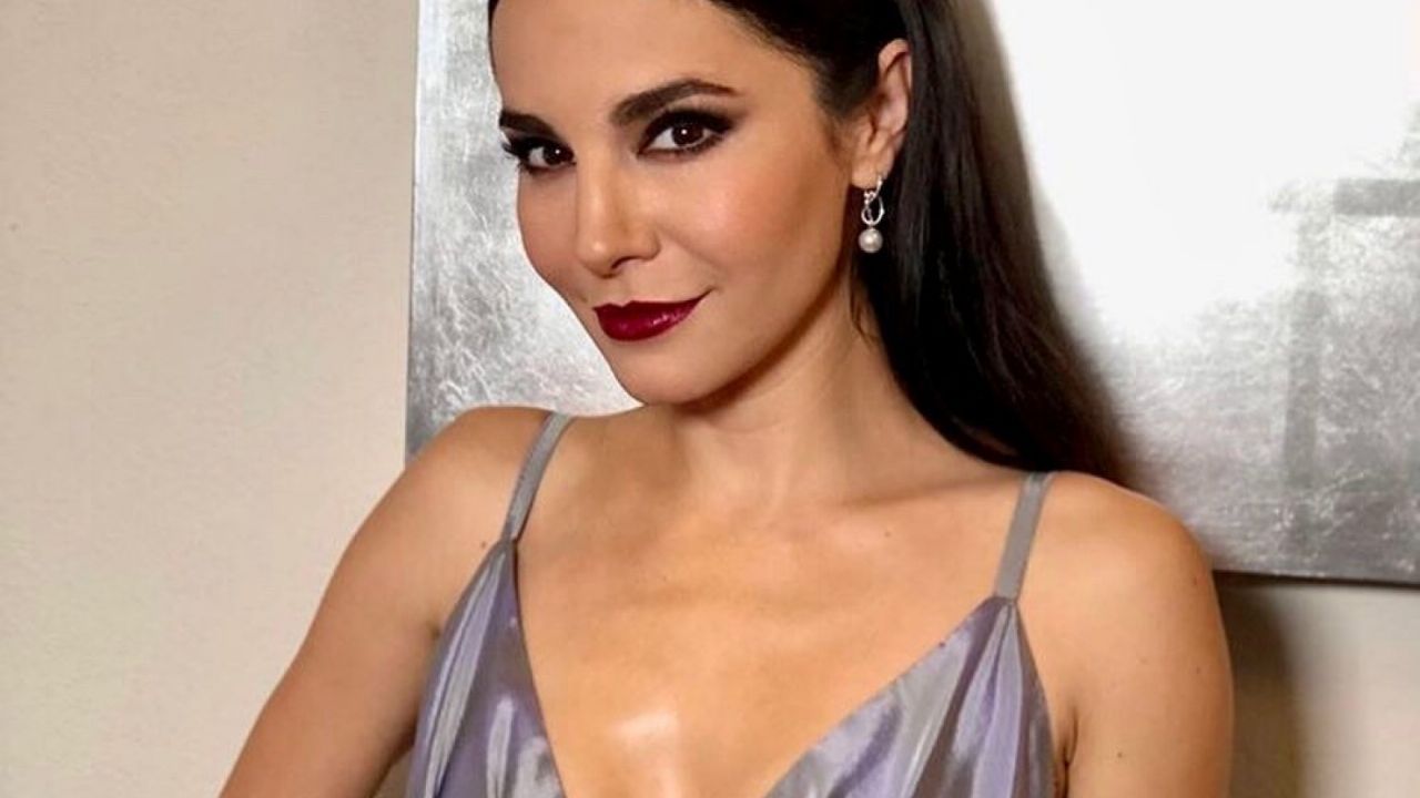 ¡Casi enseña de más!: Martha Higareda conmueve Instagram con atrevida foto