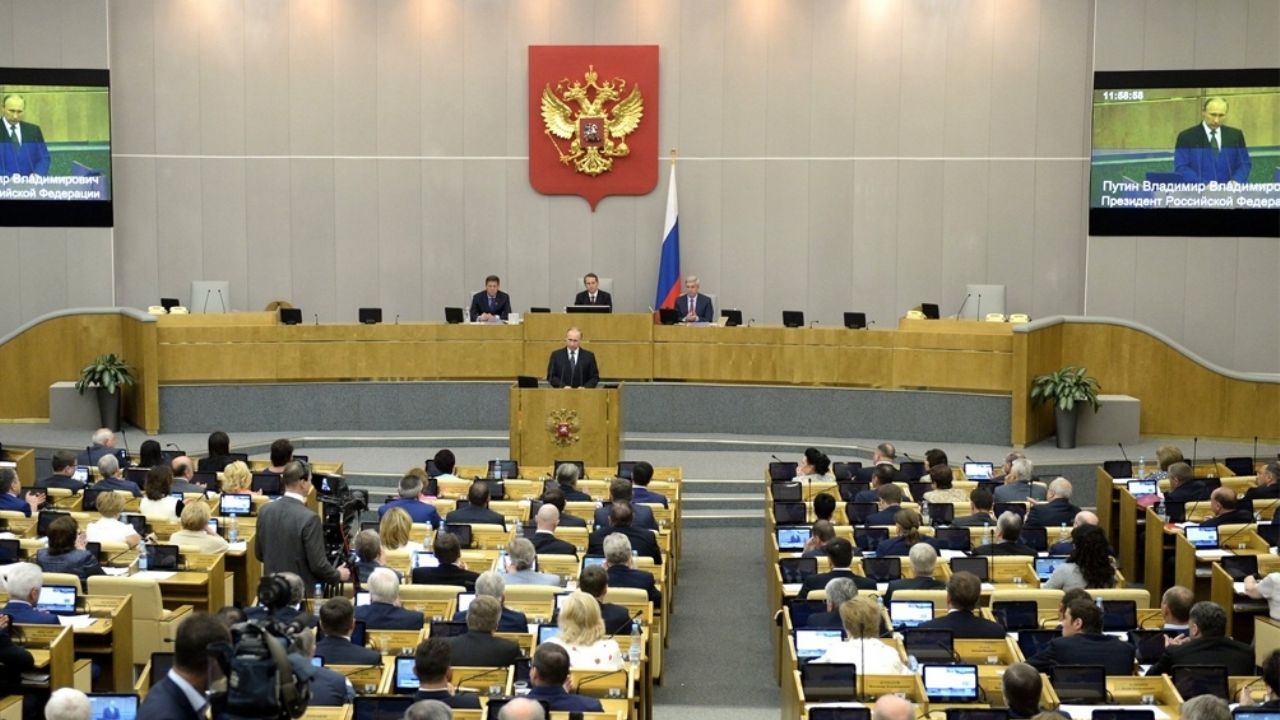 Diputados de la Duma Estatal de Rusia están hospitalizados víctimas de Covid-19