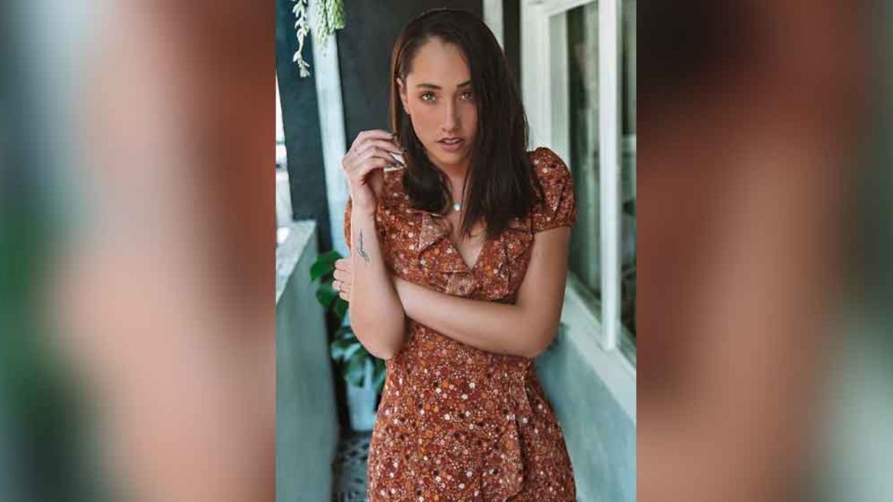 Keyla Caputo explota el termómetro al exhibirse en paños menores frente al mar