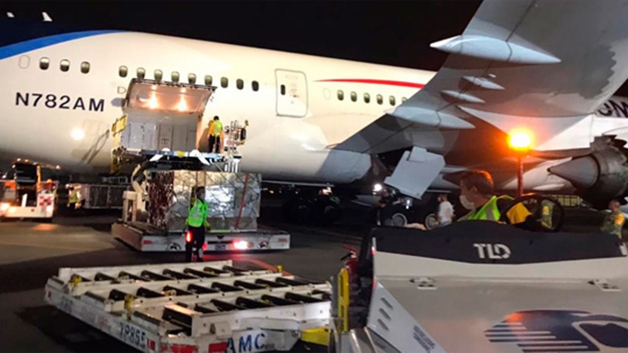 Parte el sexto vuelo con insumos médicos a México procedente de China
