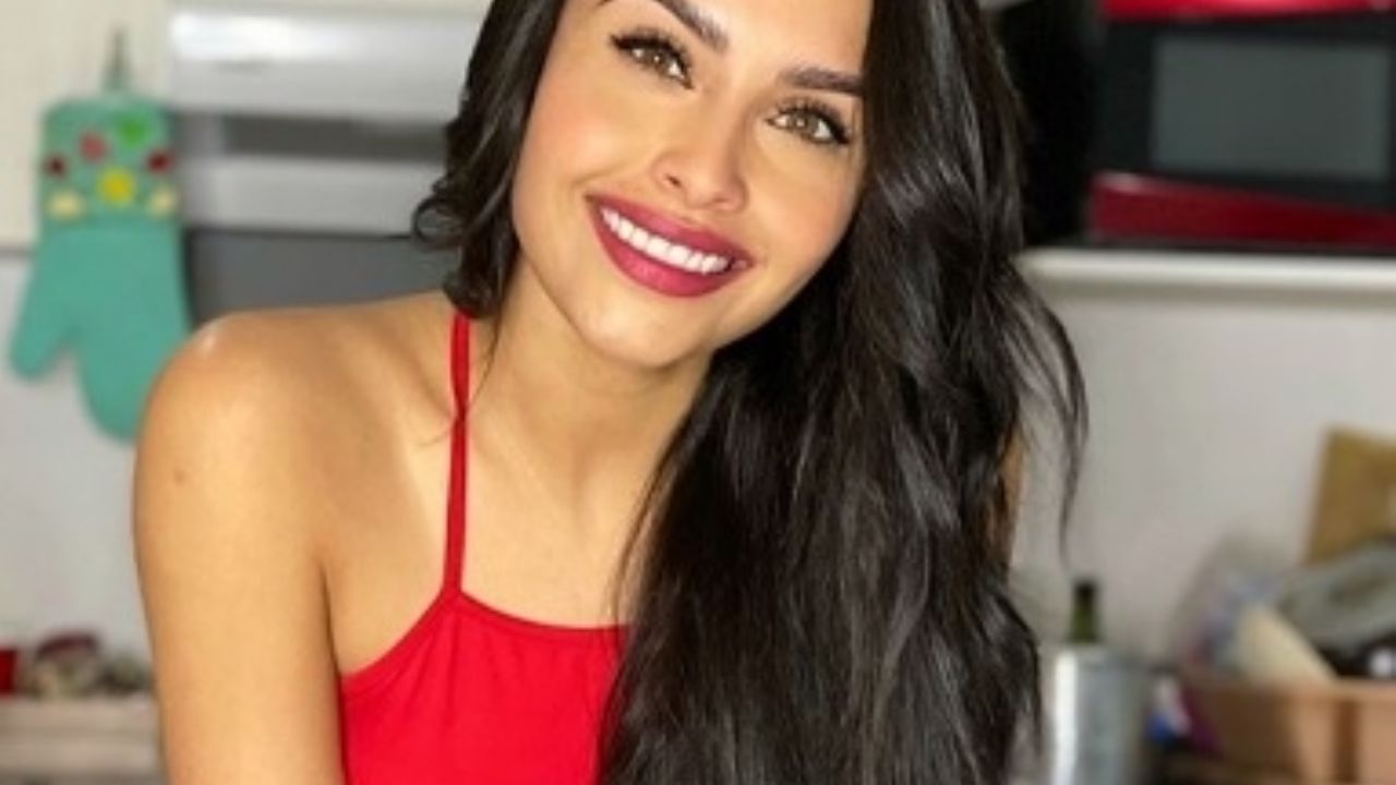 ¡Qué calor! Kristal Silva ‘perrea’ hasta el suelo en ‘Venga la Alegría’