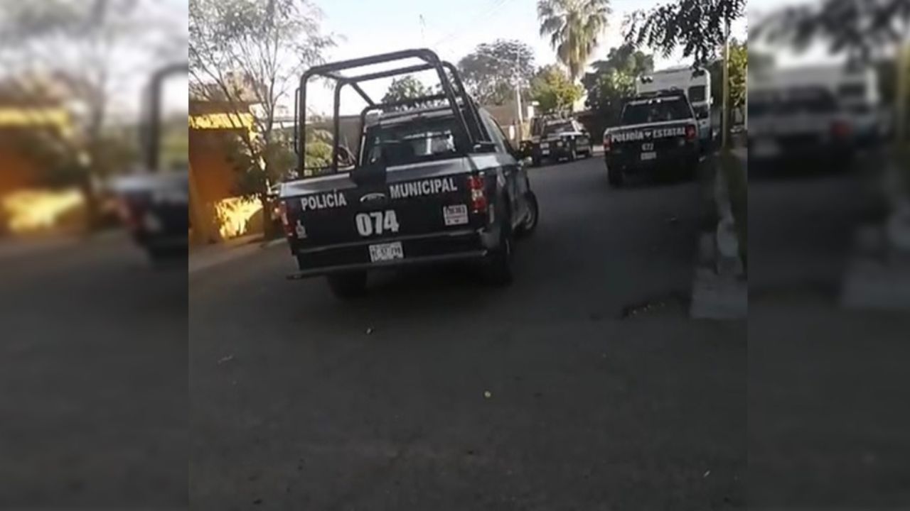 Persecución de película: Policía busca a hombre fuertemente armado que aterró a vecinos