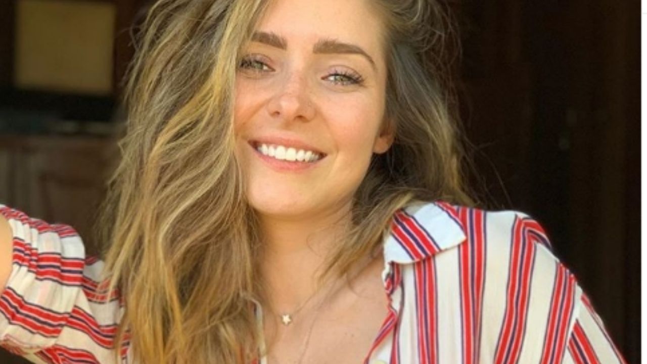 ¡Como nunca antes! Ariadne Díaz ‘prende’ Instagram con escotado y atrevido ‘outfit’