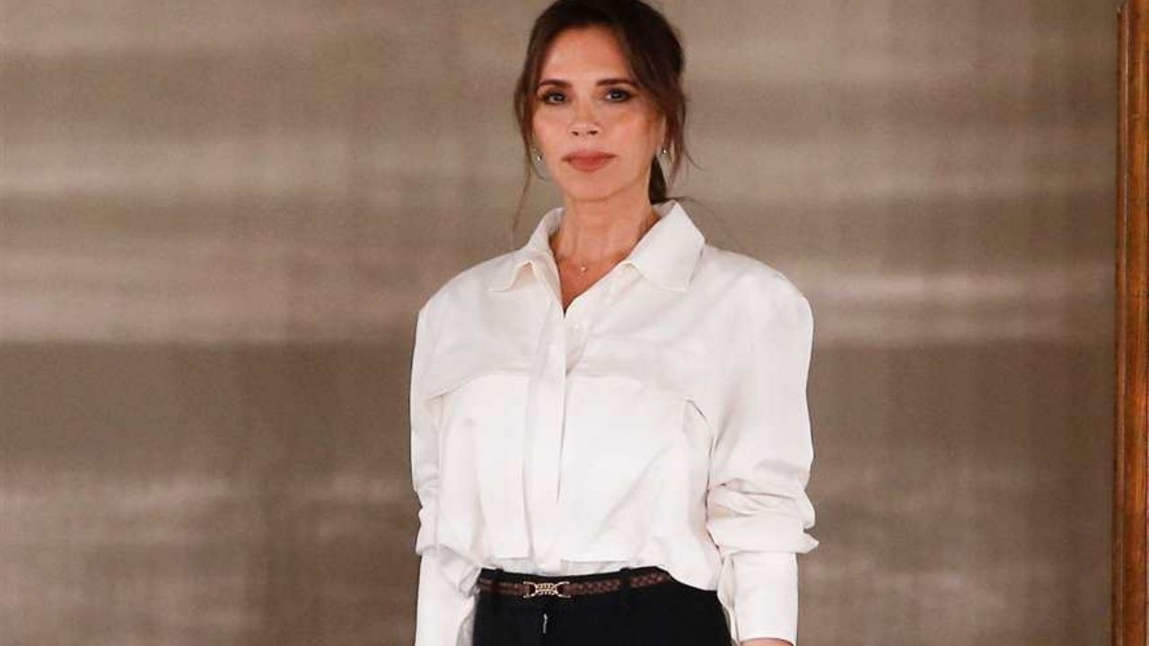 Tunden a Victoria Beckham por pedir ayuda al Gobierno y conflictos con su marca