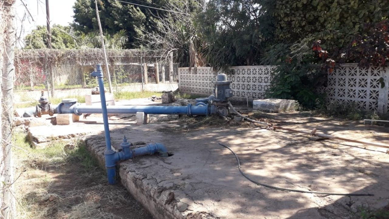 Vecinos de Huatabampo reclaman al alcalde falta de agua y exigen descuentos