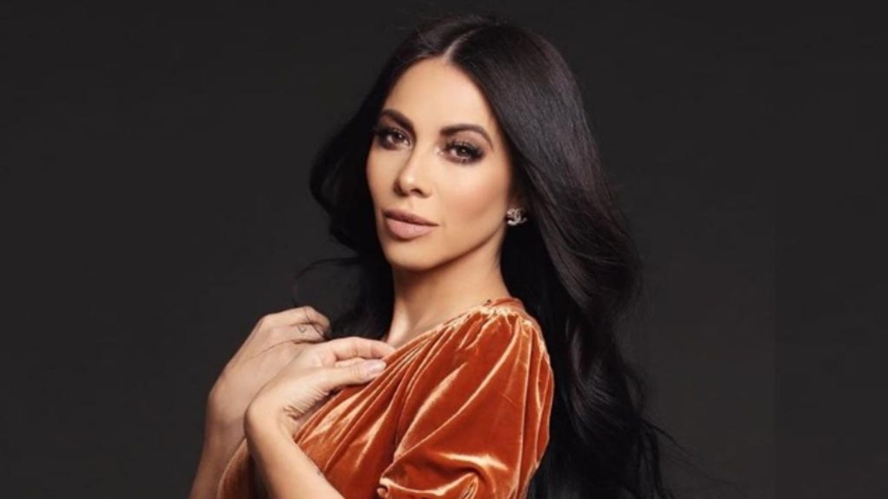 ¿Negro o verde? Jimena Sánchez prende la cuarentena con candente fotografía