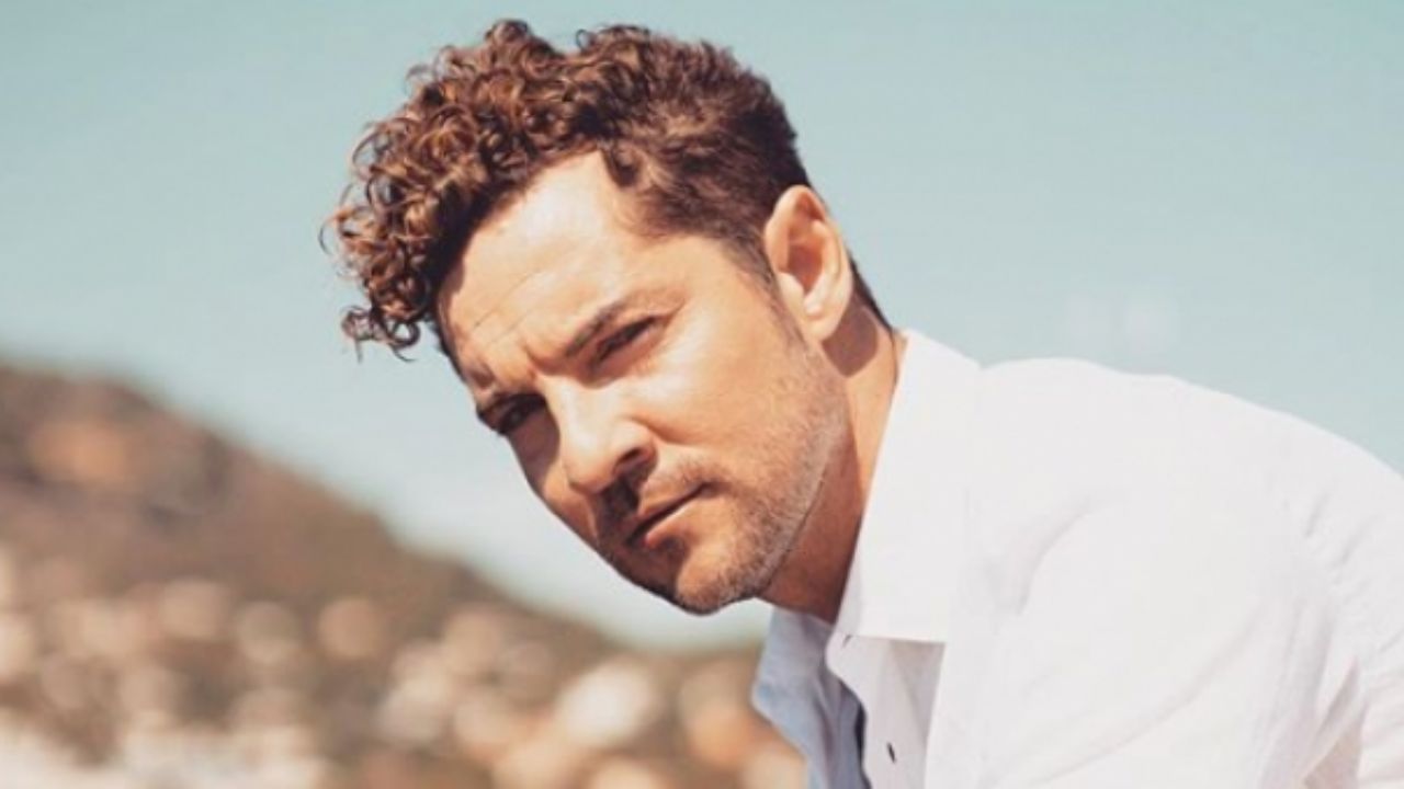 “Que suerte tiene la ducha”: David Bisbal desata pasiones al cantar en la regadera