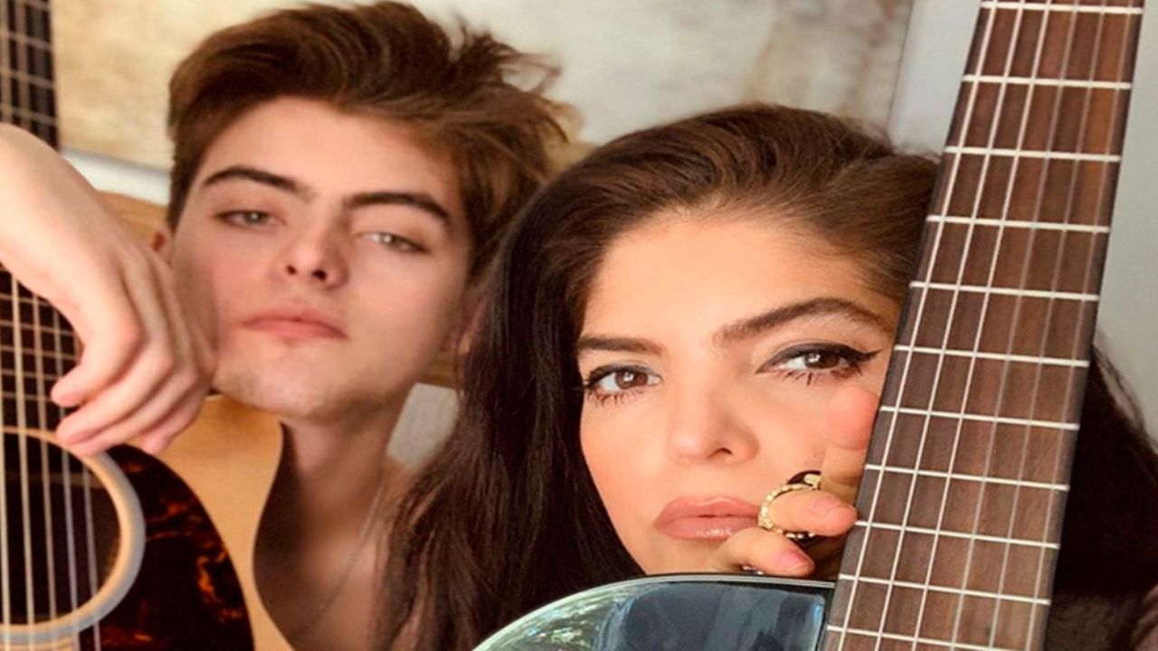 ¡Mamá orgullosa! Ana Bárbara incendia las redes con lo guapo que está su hijo