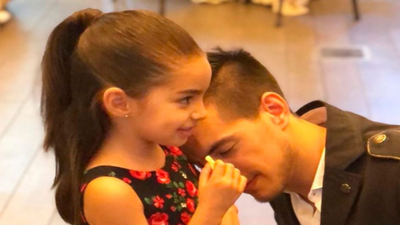 Vadhir Derbez dice ser el favorito de Aitana “le agarra la mano y no lo suelta”