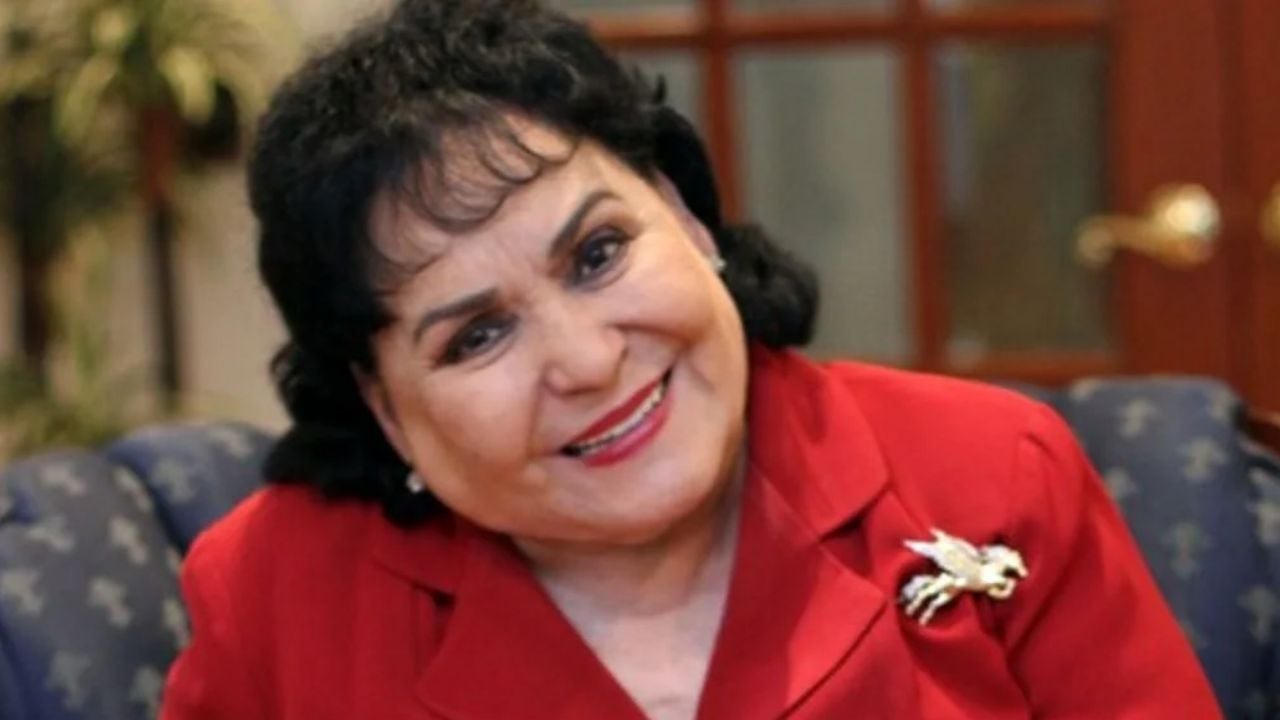 ¿Fue vedette? Carmen Salinas presume piernas al lucir como Olga Breeskin en su juventud