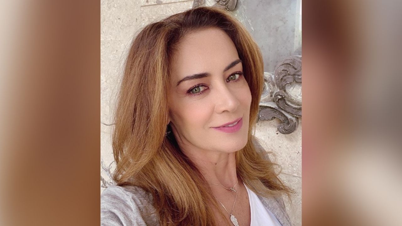 Con diminuto bikini, actriz de TV Azteca presume sus juveniles encantos