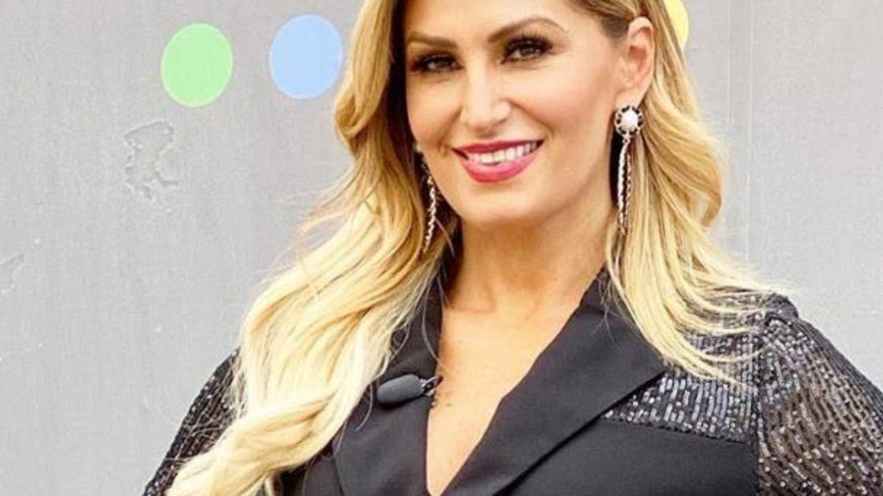 Anette Cuburu lucha por mantenerse como la ‘güera favorita’ de sus fans