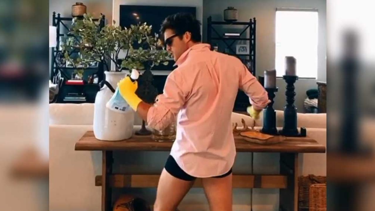 VIDEO: Al estilo Tom Cruise, Diego Boneta cumple reto y compromete a Derbez