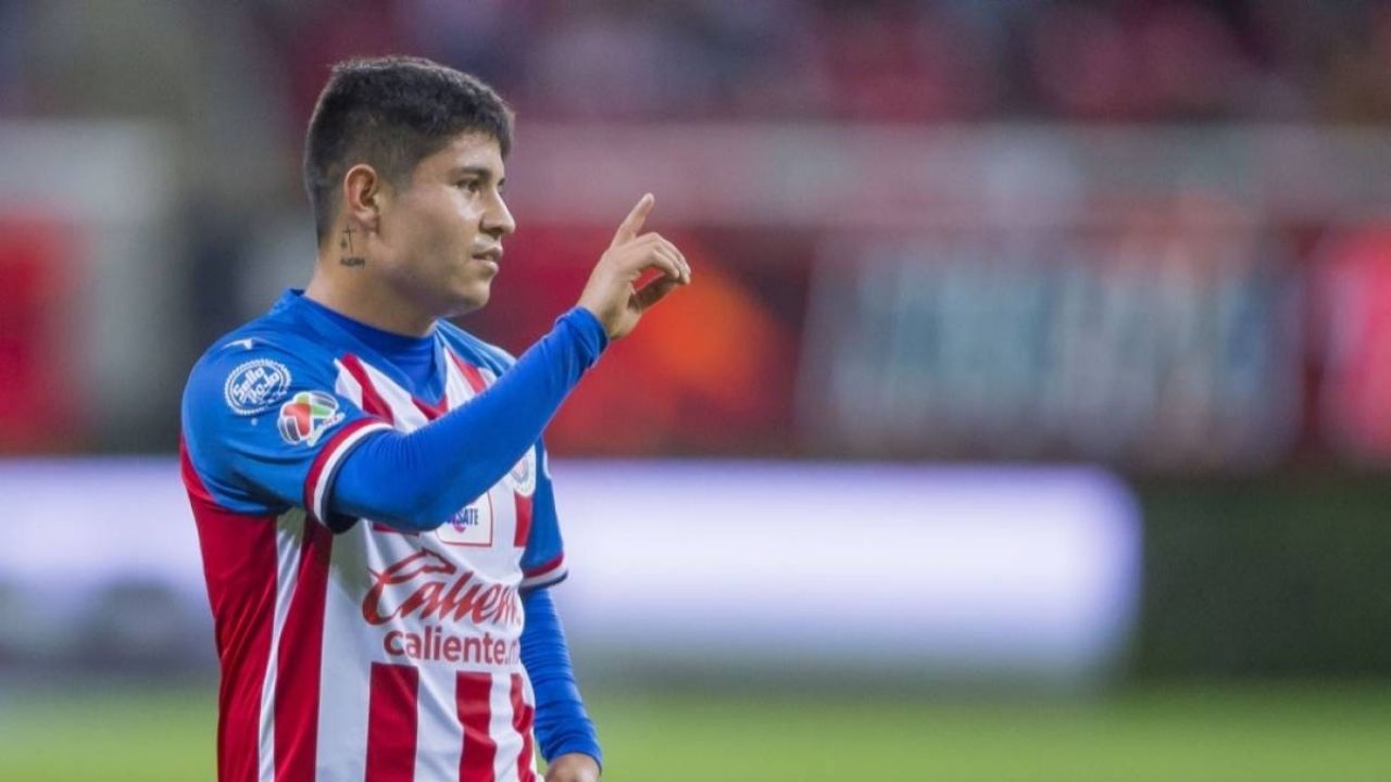 La ‘Chofis’ López podría salir de las Chivas del Guadalajara en la próxima campaña