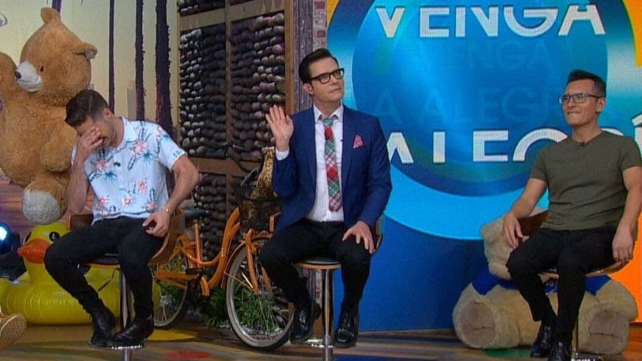 Horacio Villalobos destroza a conductora de ‘Venga la Alegría’ al criticar su disfraz