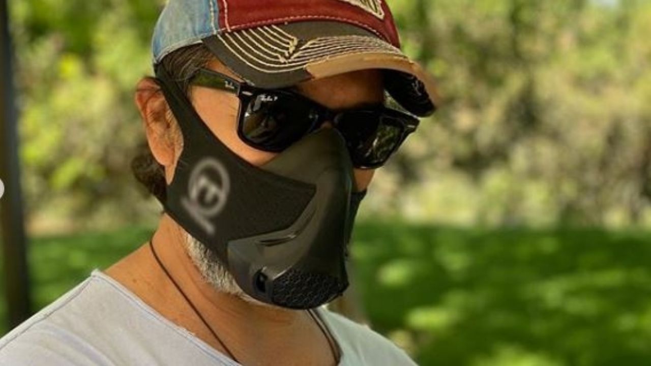 “¿Se puso celosa la esposa?”: ‘El Buki’ se muestra totalmente cubierto