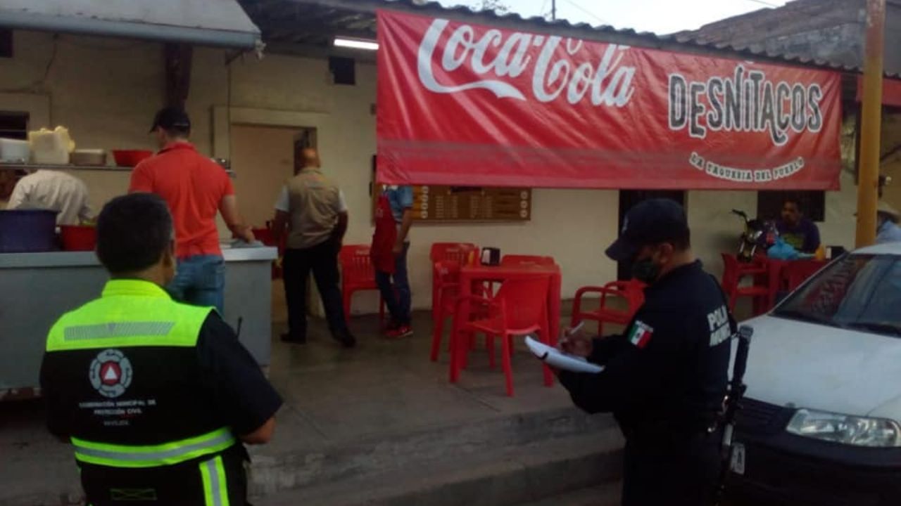 Protección Civil y Control Sanitario supervisan puestos de comida en Navojoa