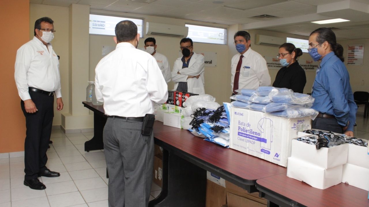 SNTE 28 dona insumos de protección y asepsia al Issste en Sonora