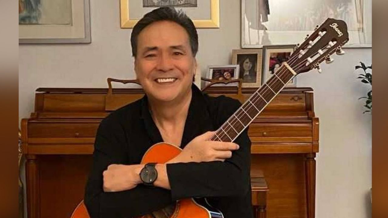 Entubado y sedado, Yoshio, famoso cantante, lucha por su vida por posible Covid-19