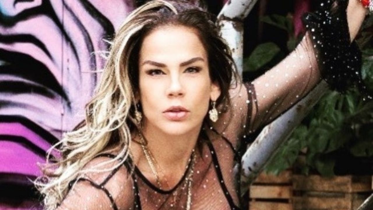 ¡Qué calor! Niurka Marcos está lista y provocativa para el caluroso verano