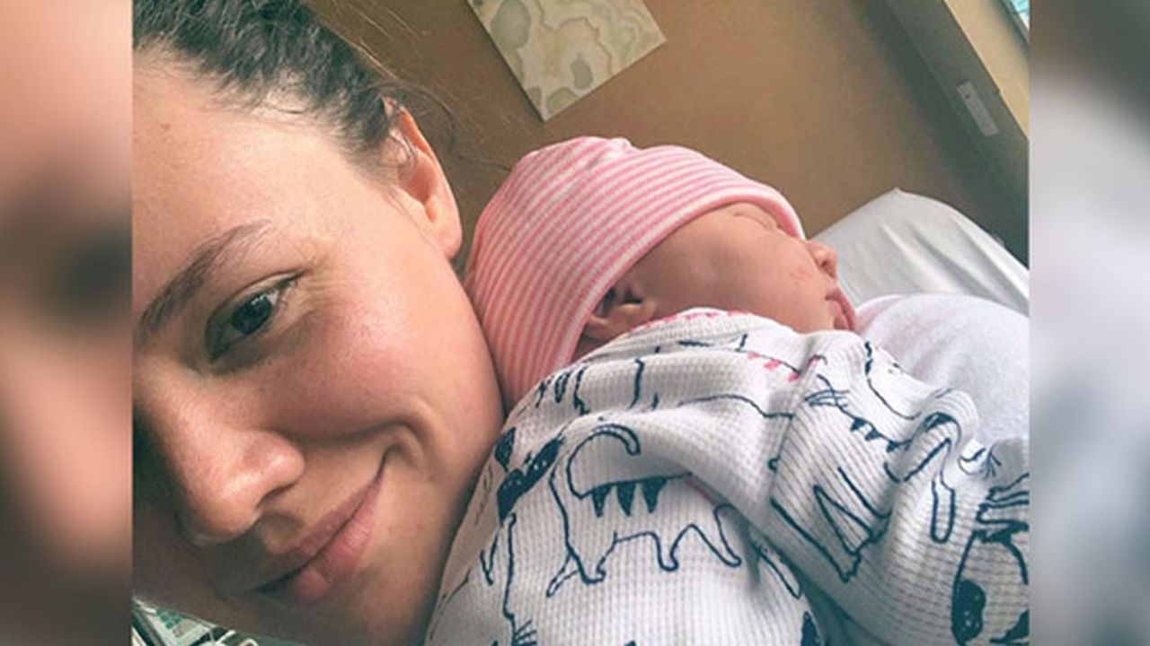 ¡Qué tierna! Joy Huerta presume los primeros pasos de su hija Noah