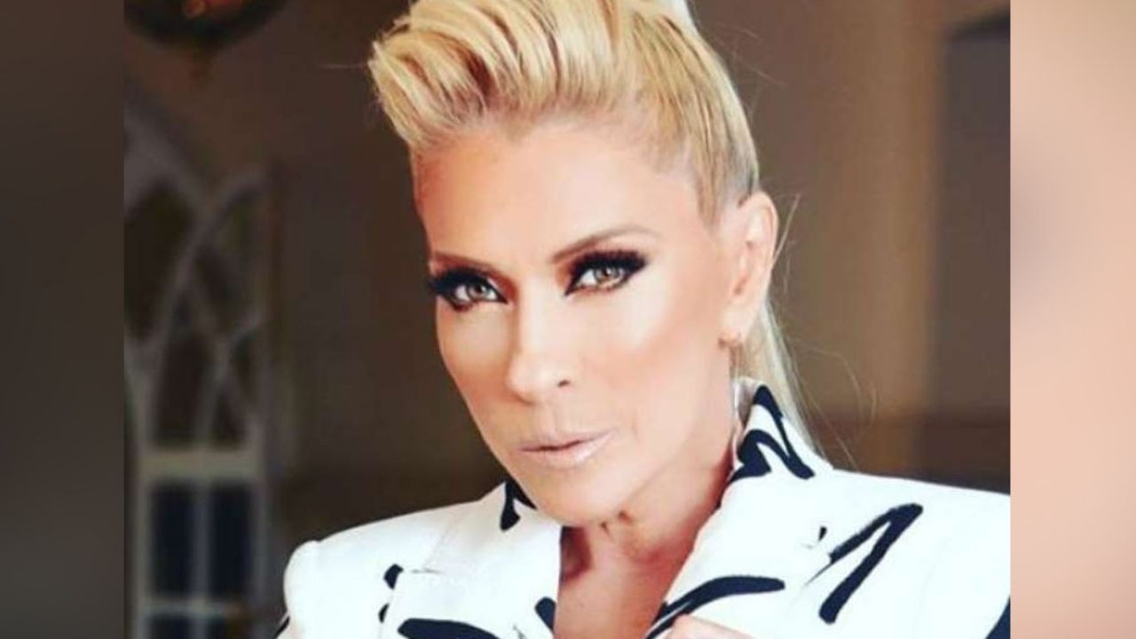 Yuri le hace frente a la pandemia de Covid-19 y ofrece concierto en línea