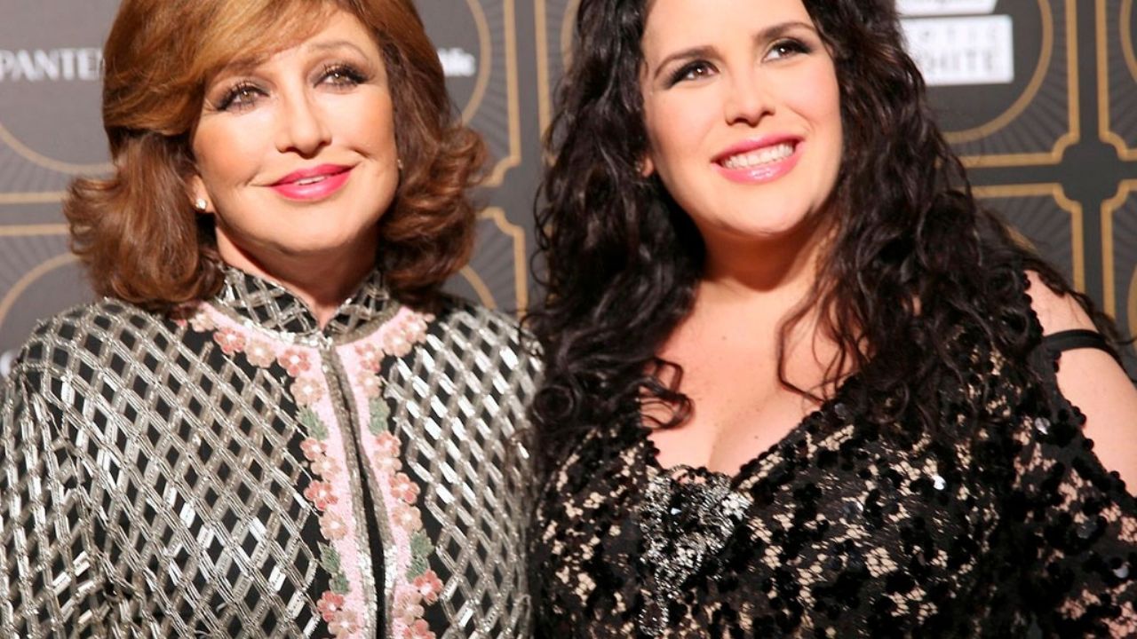 Vetada de Televisa y mantenida: Exhiben a Angélica Vale por ‘quitar’ el dinero a Angélica María