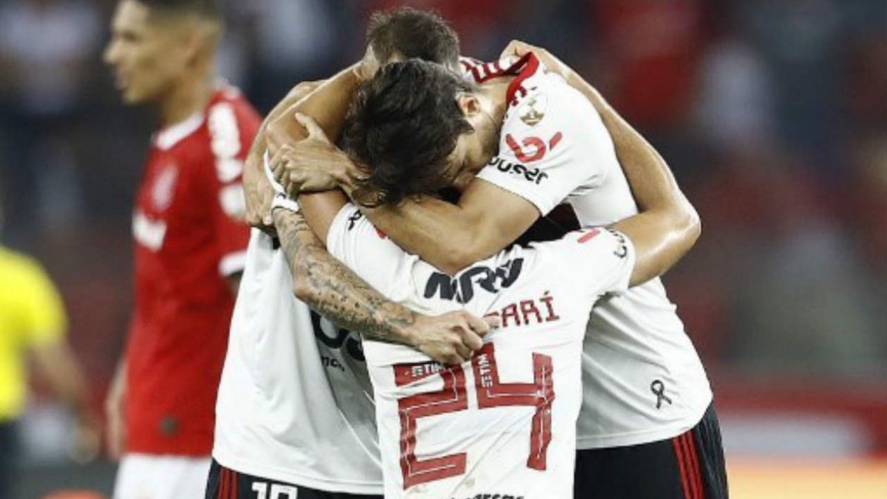 Covid-19 enluta al futbol brasileño: Fallece una pieza clave del Flamengo