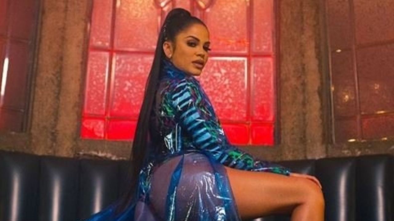 El descarado ‘outfit’ de Natti Natasha con el que hizo ‘babear’ a Yanet García: “Estás bien rica”