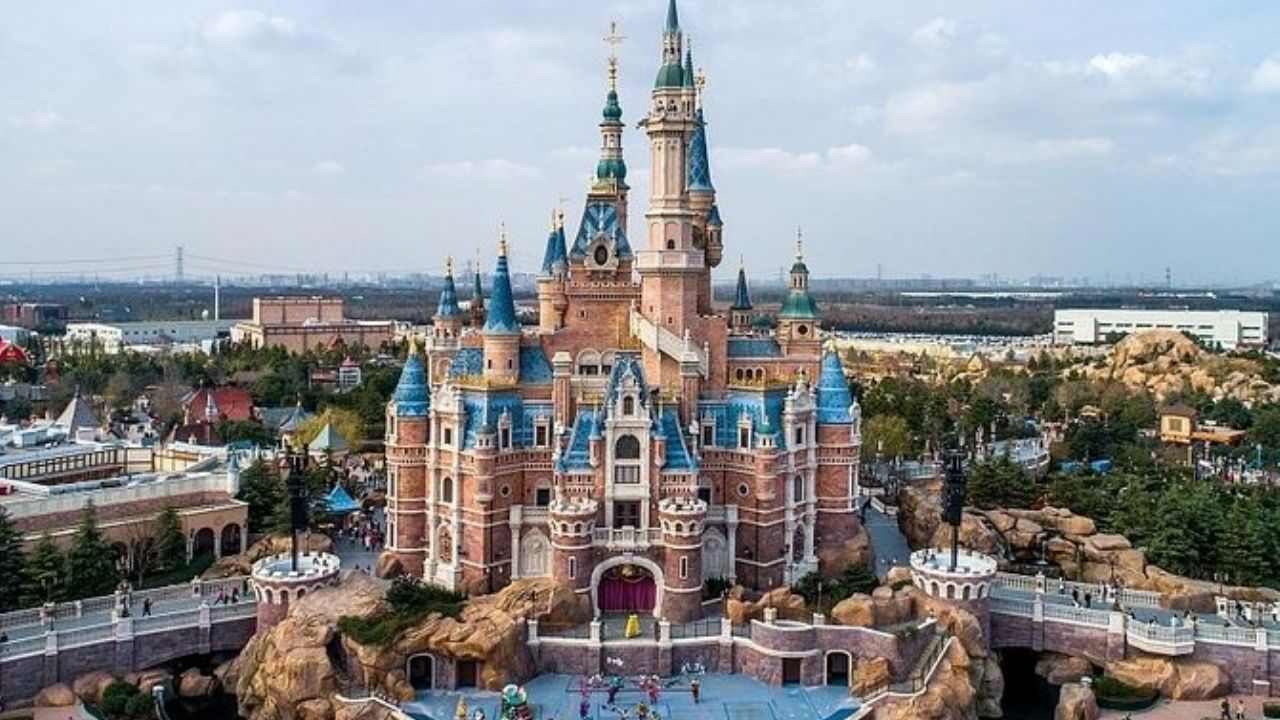 Parque de Disney en Shanghai reabrirá sus puertas tras meses cerrado por Covid-19