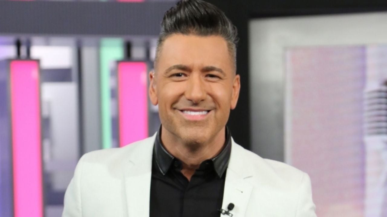 Jorge Bernal, conductor de ‘Suelta La Sopa’, se ejercita de tecnológica forma