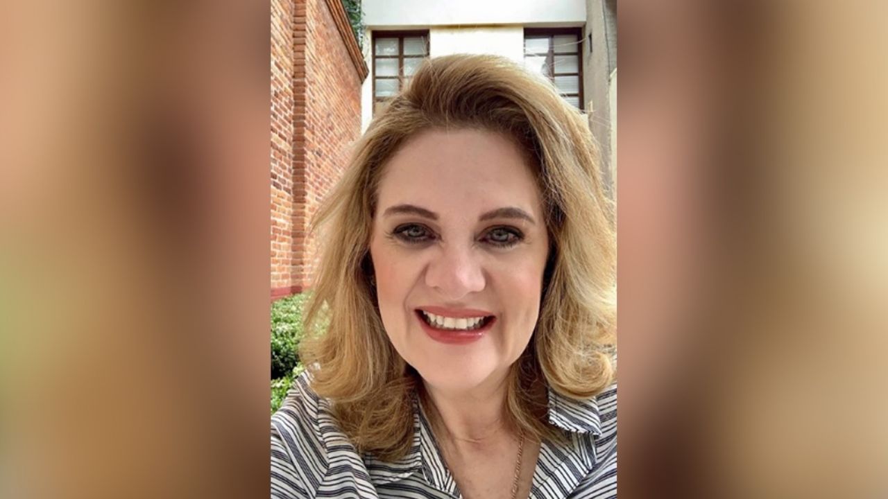 Érika Buenfil reacciona de manera inesperada a parodia de fan: “Está pend…”