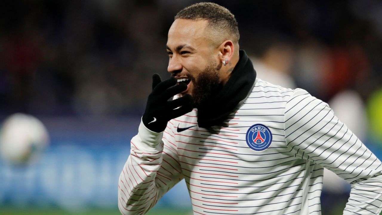 Neymar, un crack en la cancha y fuera de ella: Gana torneo de póker con 20 euros