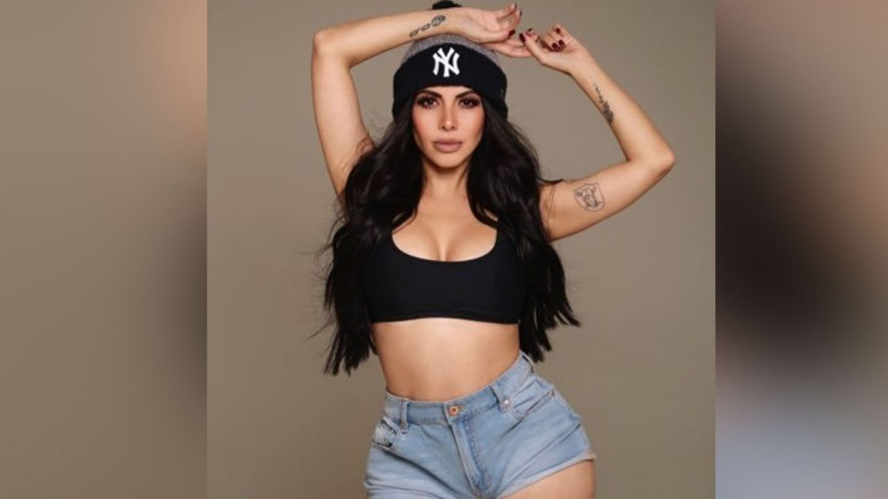 Jimena Sánchez cautiva al mostrarse en paños menores frente a la cámara