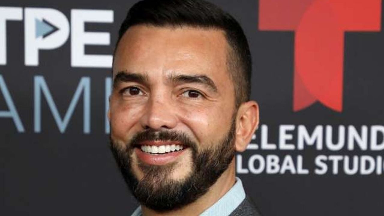 Conductor de ‘Suelta la Sopa’ duda por la revelación de la esposa de Tano Elizalde